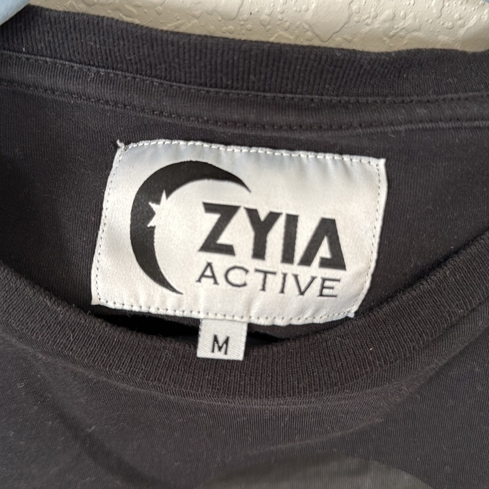 ZYIA active black crop tee. Women’s medium. Moon logo - Picture 3 of 4